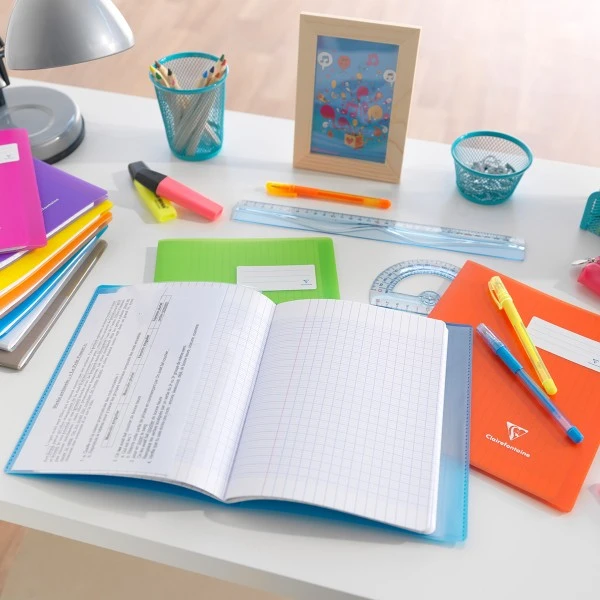 CLAIREFONTAINE Cahier Koverbook Grands-carreaux Avec Protège-cahier Intégré - 24 X 32 Cm - 96 Pages – Image 4