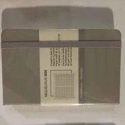 Miquelrius , Des Carnets De Qualité à Petit Carreaux Gris Vintage